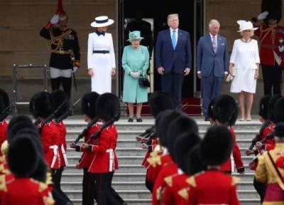نحوه دست دادن ترامپ با ملکه جنجالی شد!، عکس